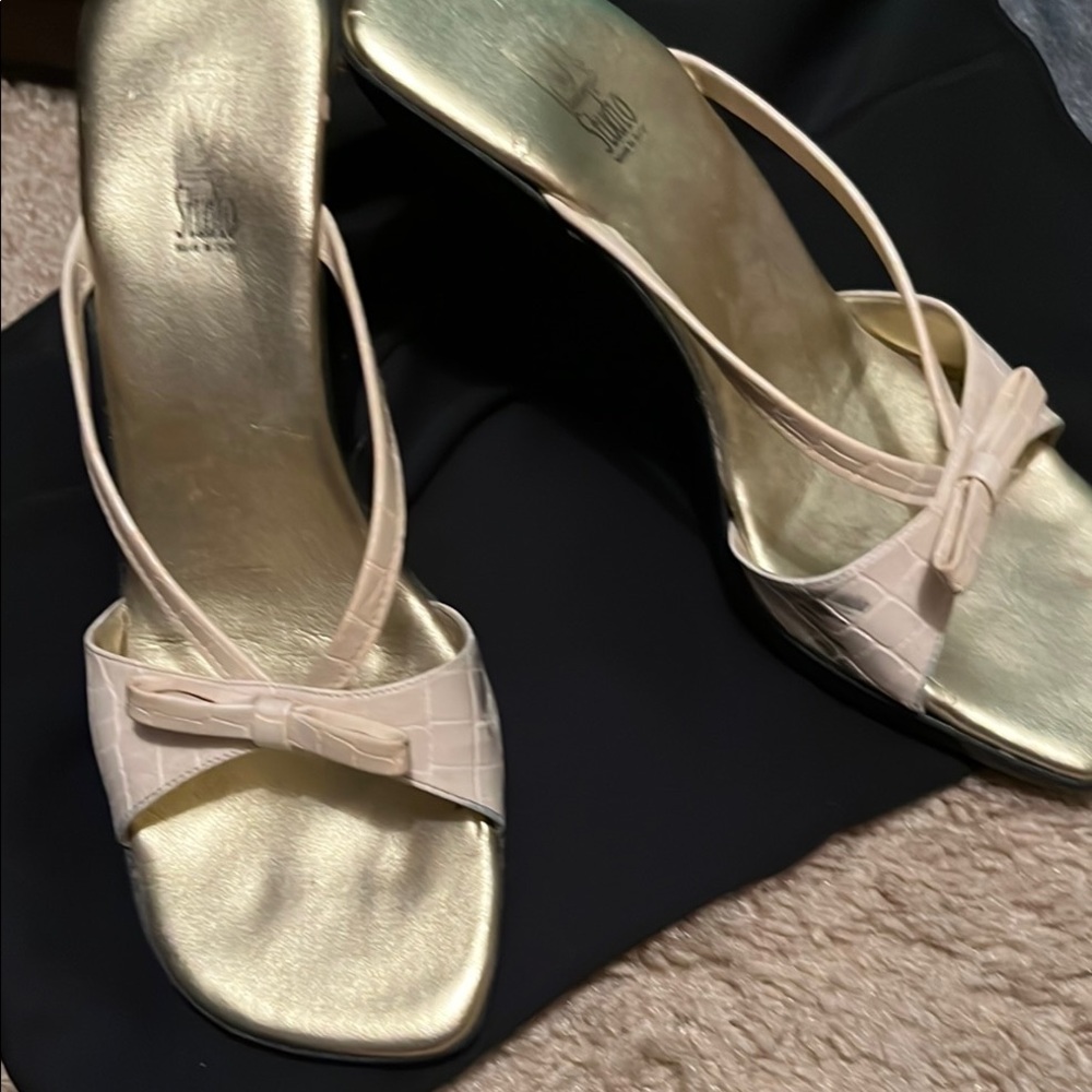 Studio Cream Heels with Elegant Bow